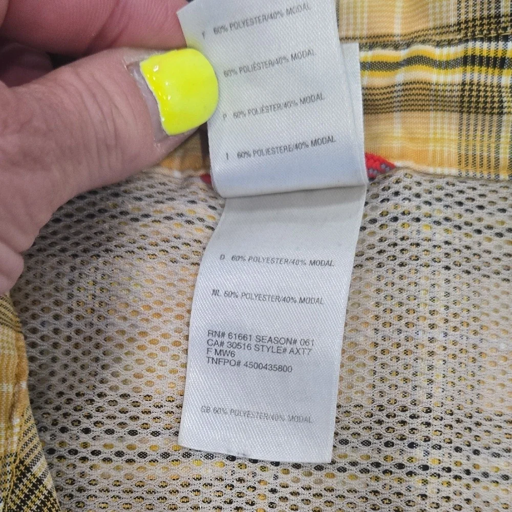 The North Face Mens Yellow Plaid Short Sleeve Button Down Shirt AXT7 Size Medium